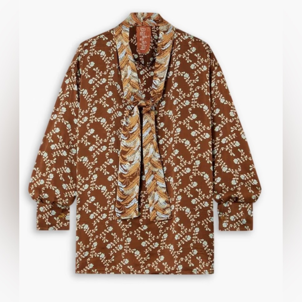 NWT - YVONNE S Silk Pussybow Blouse - Size M